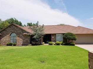 1617 Constitution Ave, Enid, OK 73703