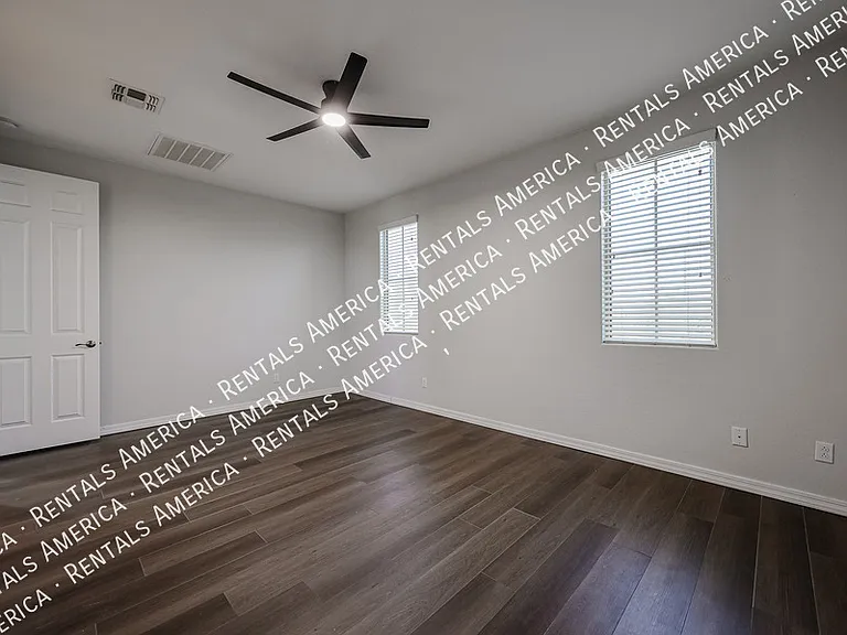 1930 S Sycamore Pl — Photo 29