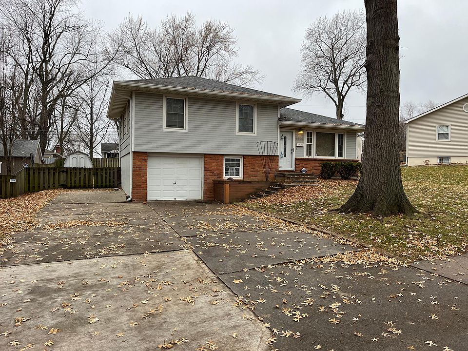 4808 Evanston Ave, Kansas City, MO 64133 | Zillow