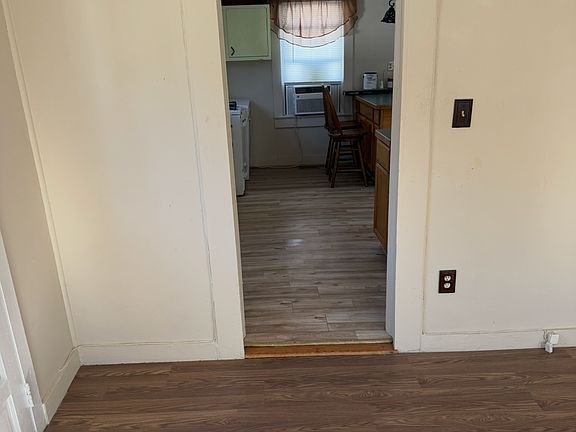5th image of 243 Dodd St