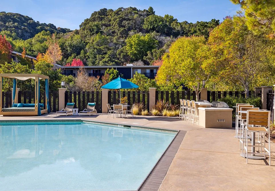 Sofi Belmont Hills