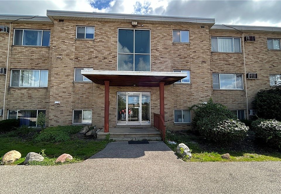 1st image of 5200 Royalton Rd #A10