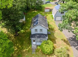 16 Coolidge St, North Chelmsford, MA 01863