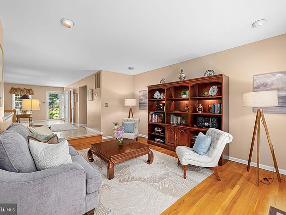 5th image of 12025 Trailridge Dr