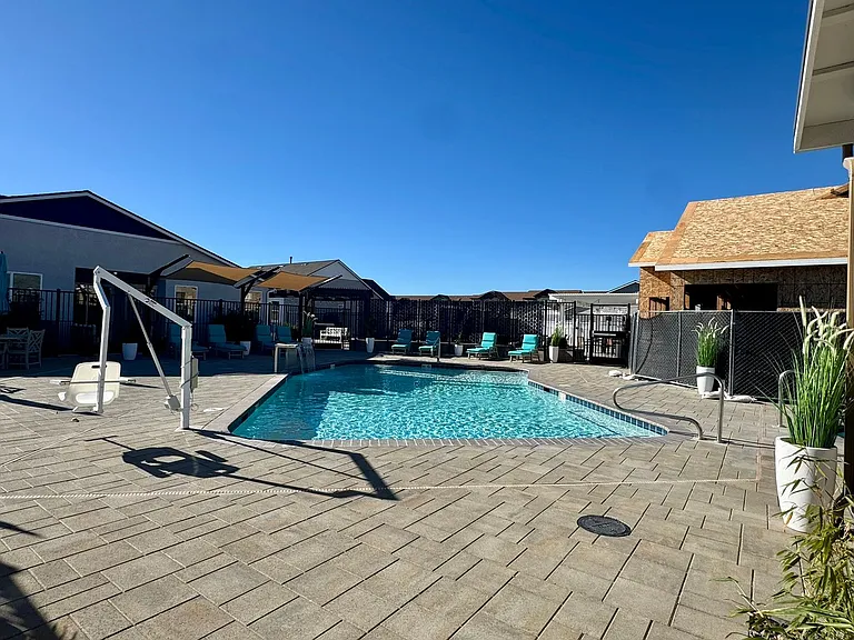 406 Heirloom St — Photo 15
