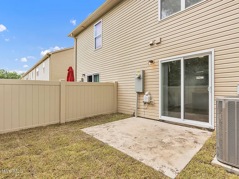 409 Sullivan Loop Rd — Photo 23
