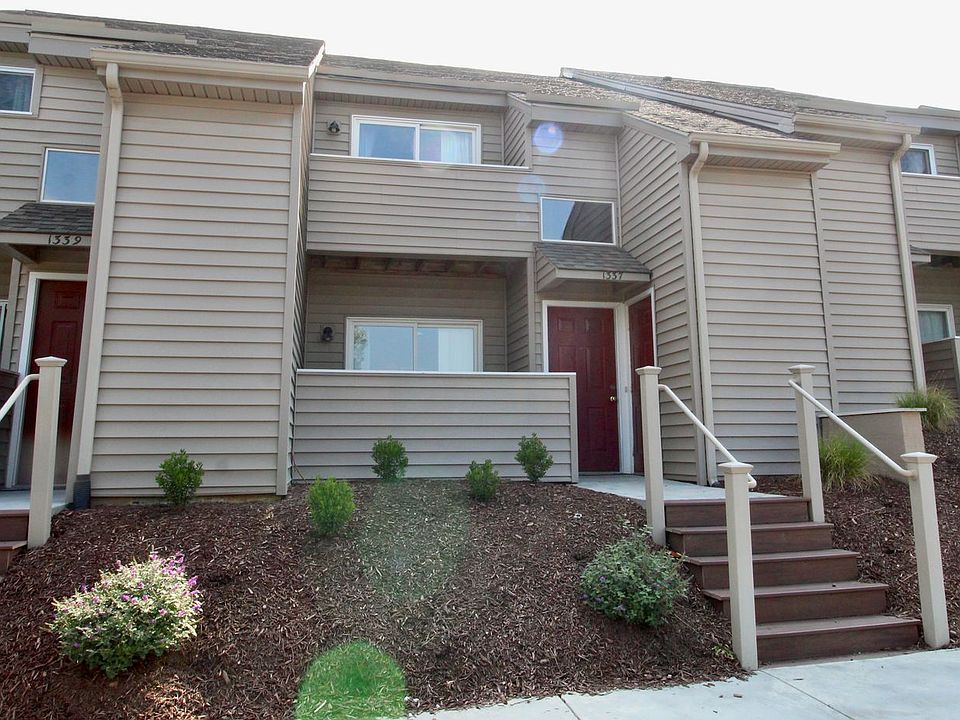 1st image of 1337 Bradley Dr #4B-2Ba
