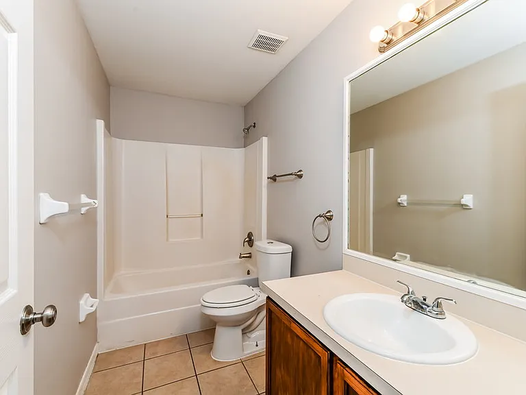736 Jack Ave S — Photo 15