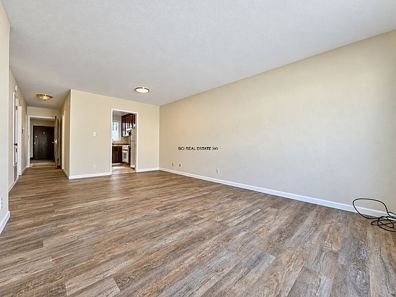 5th image of 1345 Chestnut St APT 1