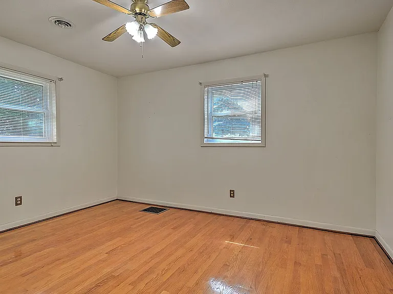 208 Hogan Ave — Photo 19