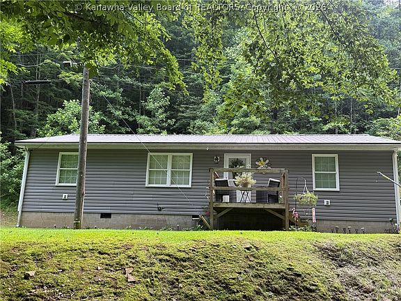 3rd image of 455 Jims Branch Rd