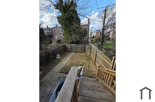 Building Photo - 2800 Hilldale Ave
