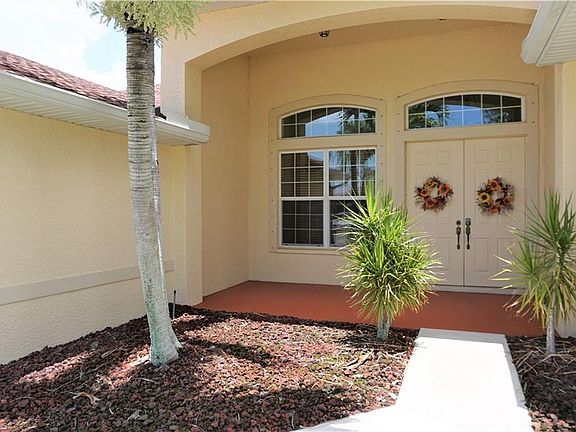 3rd image of 4615 SW 24th Ave