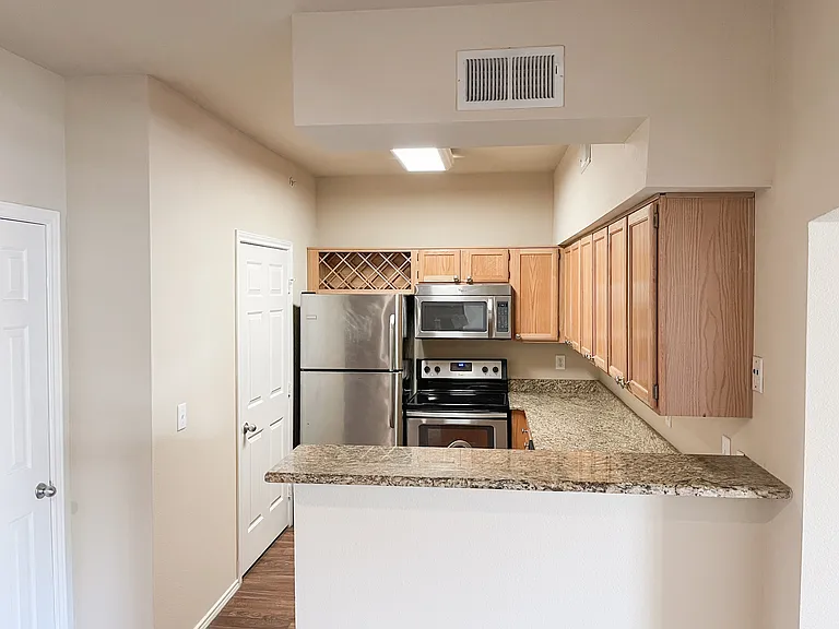 Mansions at Riverside — Photo 17