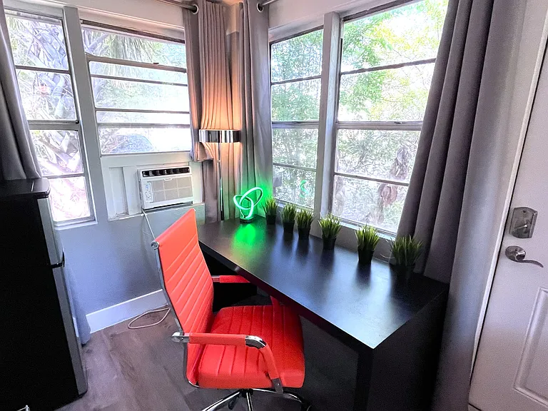 304 N Keech St #1 — Photo 8