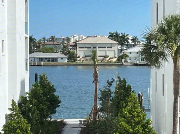 260 Southbay Dr, Naples, FL