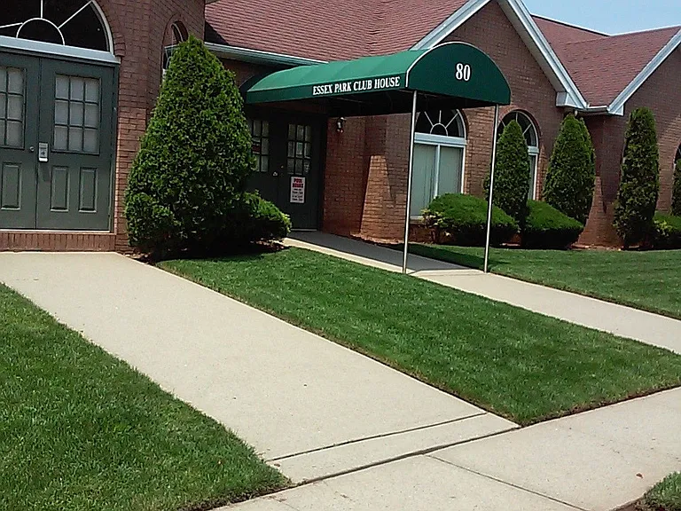 145 Wellington Ct #2A — Photo 4