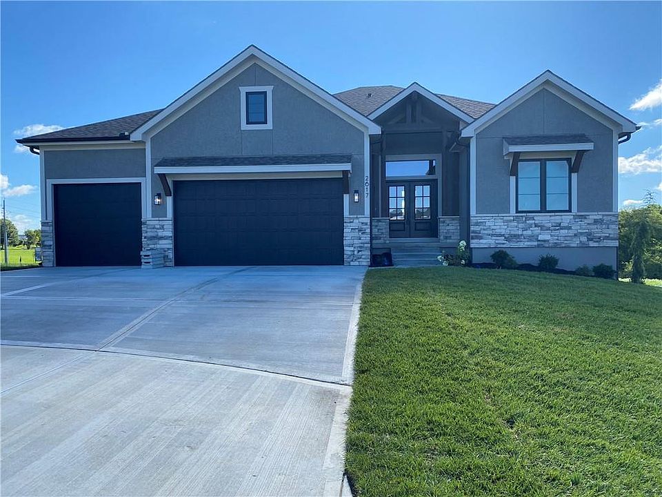1st image of 2617 NE Amanda Ln