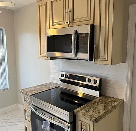 4th image of 14704 Wildflower Ln