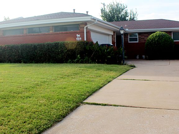 2nd image of 1017 SW 68th St