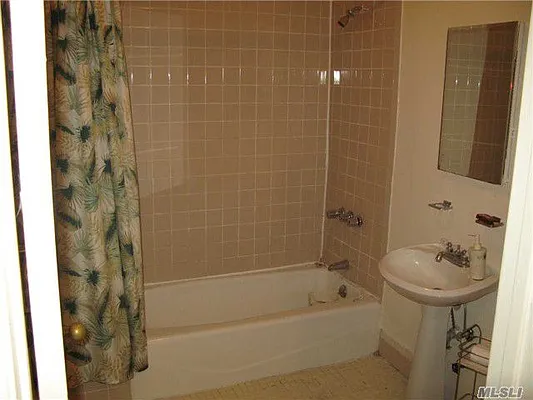 Sold by Laffey Real Estate | media 29