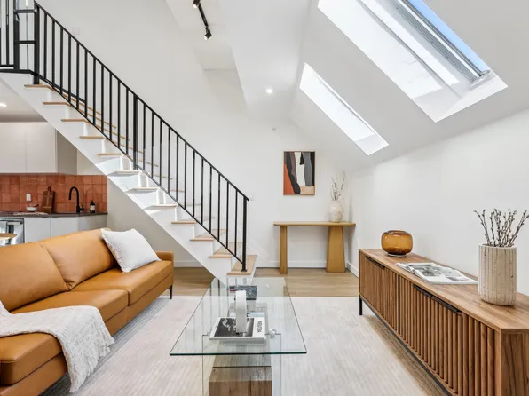 328 Pacific Avenue image 11 of 85