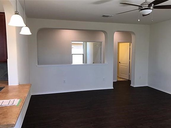 4th image of 6808 Horseshoe Pond Dr