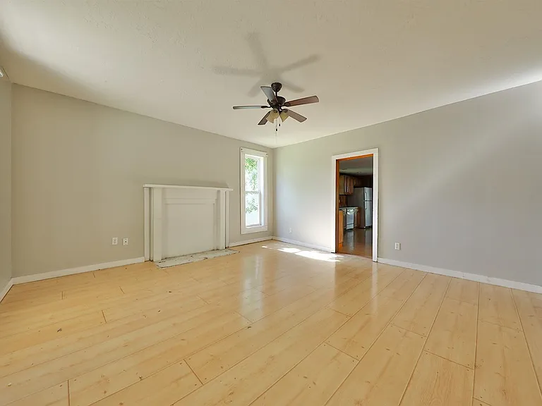 212 Church St — Photo 3