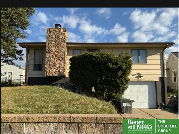 3626 W St, Omaha, NE 68107