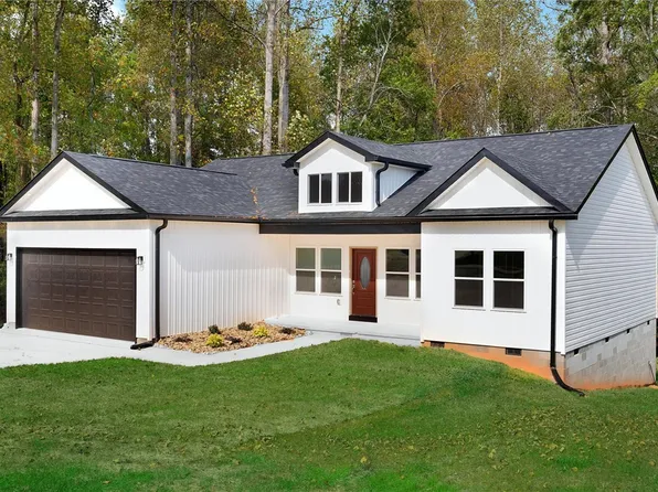 223 Maple Dr, Anderson, SC 29621