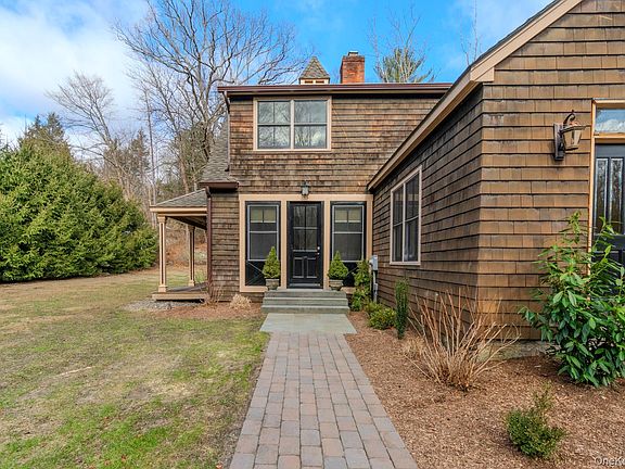 4th image of 54 E Lake Stable Road