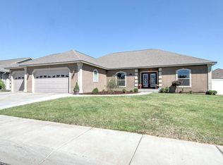 8605 W Arlington Ave, Yakima, WA 98908