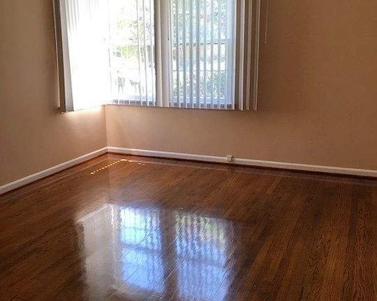 2nd image of 2346 Pearl St