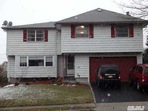 1st image of 22 Cornell Dr