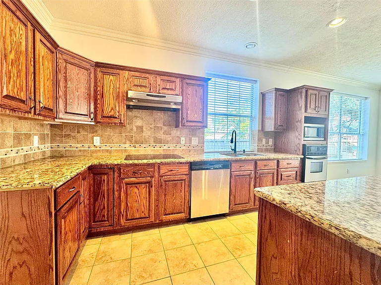 2123 Hollow Reef Cir — Photo 14