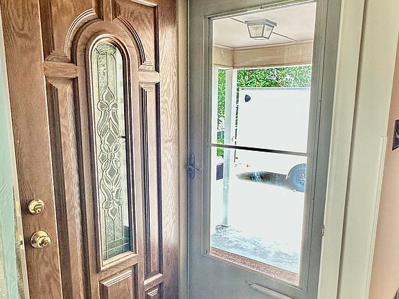 4th image of 729 S 12th St