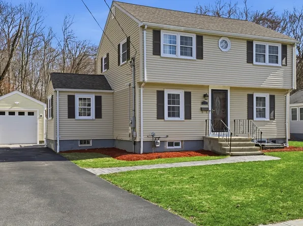 38 Stonewood Ln, Braintree, MA 02184