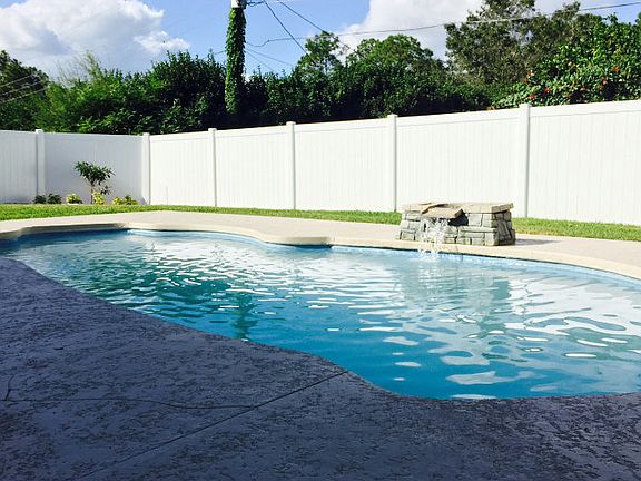 2nd image of 5414 Lake Haven Blvd