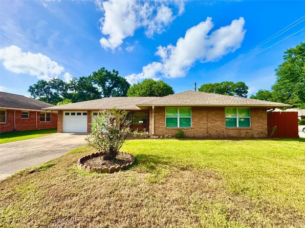7743 Meadville St, Houston, TX 77061