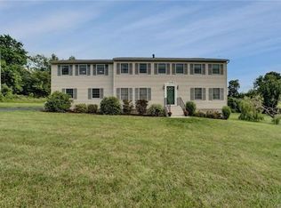 7 Wayland Way, Rock Tavern, NY 12575