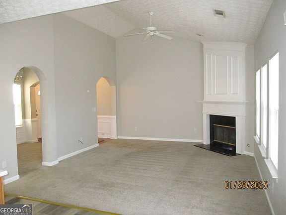 5th image of 512 Gables Ct