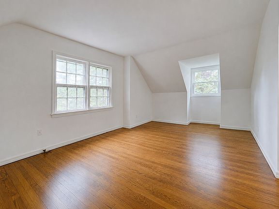 5th image of 4-21 Saddle River Rd #2
