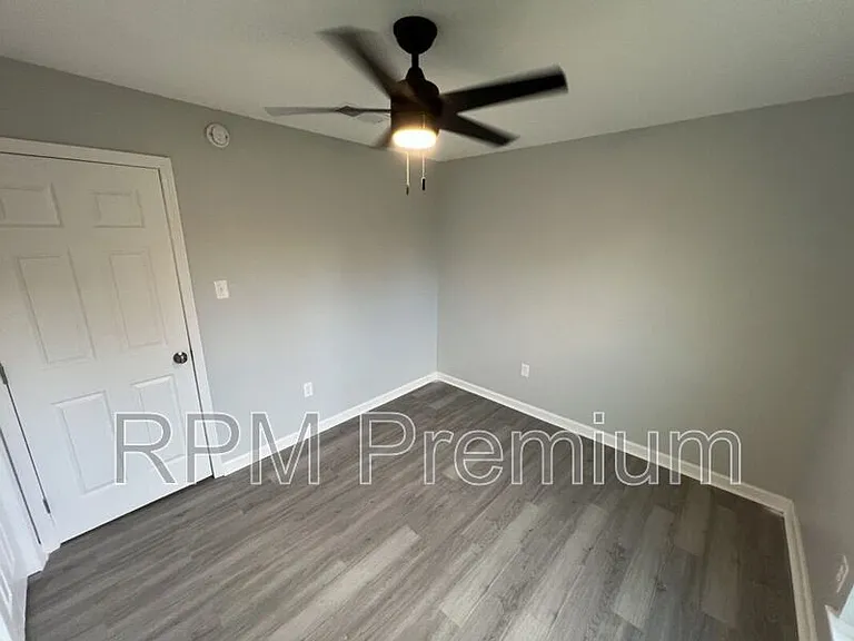 8803 Orleans Dr — Photo 28