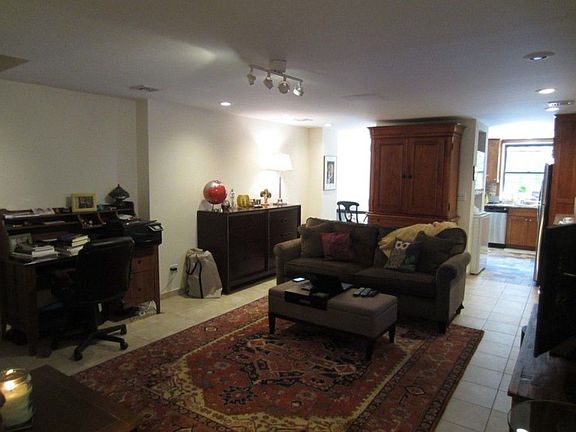 4th image of 30 Montgomery Pl APT 1