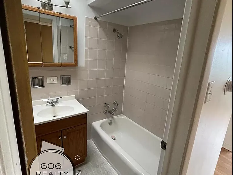 4827 West 31st! Great location for walkability! — Photo 7