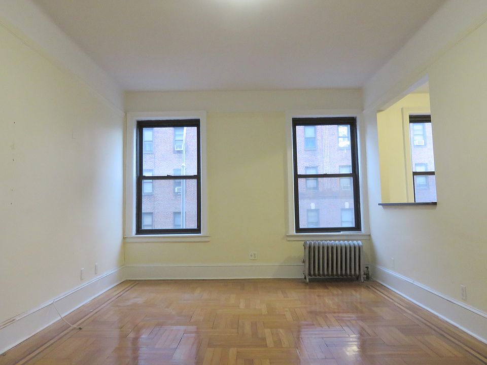 1st image of 901 Washington Ave #216