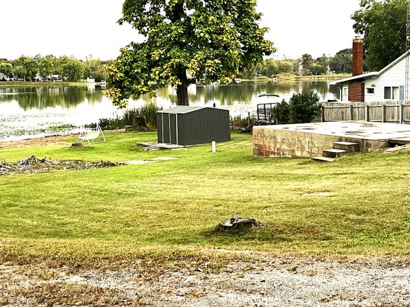1210 White Lake Rd, Pleasant Lake, MI 49272