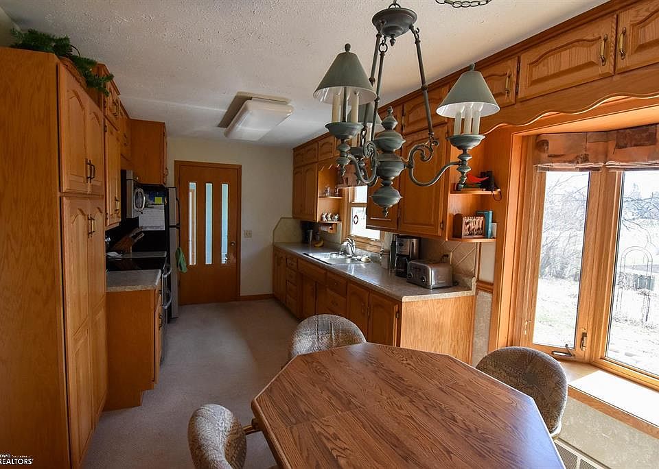 306 5th St SW, West Bend, IA 50597 Zillow