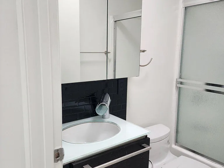 11630 Chenault St #3 — Photo 40