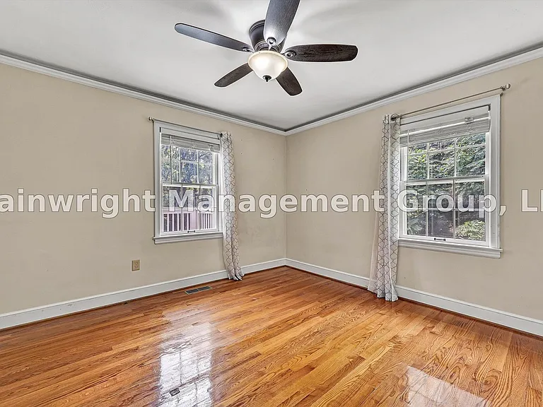 4374 Sheldon Dr — Photo 8